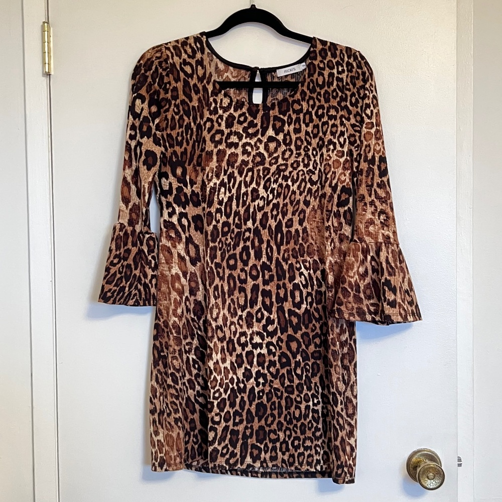 Ricki’s leopard print blouse medium